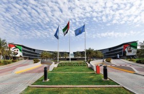 جامعة الإمارات تمول 189 مشروعاً للأبحاث الصيفية لطلبة الجامعة