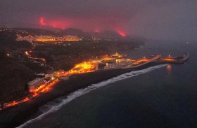 حمم بركان لا بالما تصل إلى المحيط الأطلسي