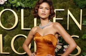 زيندايا تثير التكهنات بخطوبتها لتوم هولاند