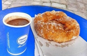 البمبلوني.. أشهر الحلويات بمدينة سيدي بوسعيد