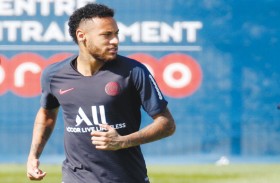 نيمار يستعد لاستئناف التمارين في باريس 