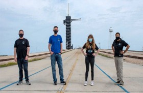 شغل جميع المقاعد في أول رحلة فضائية طاقمها من المدنيين