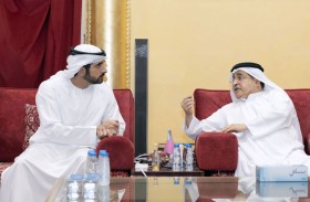 حمدان بن محمد يقدّم واجب العزاء في وفاة سلطان بن خالد بن محمد القاسمي