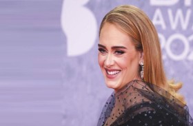 أديل تتحدى « عرق النسا »