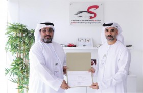 نقل عجمان يكرم الموظفين المتميزين بمركز سبيد لفحص و تسجيل المركبات 