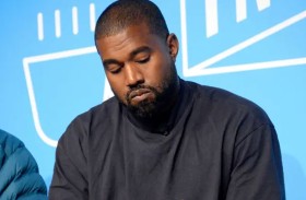 كانييه ويست يهاجم مشاهير وأفراد عائلته على «إكس»