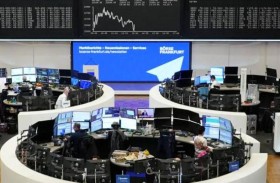 نيكي يقتنص المكاسب وسط مخاوف الرسوم الجمركية والنمو 