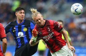 مدرب إنتر ميلان: الفوز الكبير بالديربي لا يجب أن يشغل الفريق عن الاختبارات الصعبة المقبلة