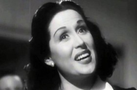 ليلى مراد غلبها النوم على المسرح