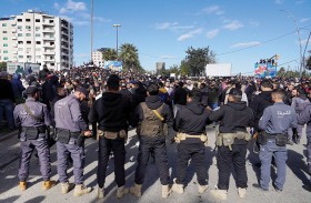 مقتل 3 وإصابة العشرات بتظاهرات في اللاذقية وطرطوس