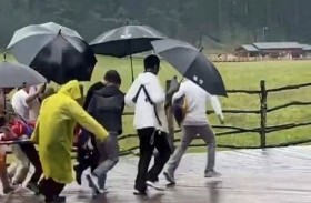 قتلته صاعقة يوم زواجه