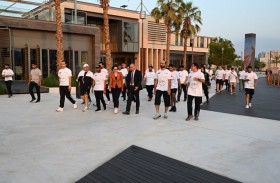 شرطة دبي تدعم «تحدي اللياقة» بـ «مشي القادة»