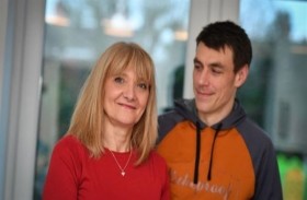 ستينية تخسر 15 كغم لإنقاذ حياة ابنها