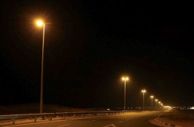 كهرباء الشارقة تنجز إنارة مناطق الموردة بضاحية السيوح