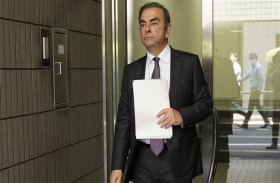 فرنسا تكثف التحقيقات في قضية كارلوس غصن