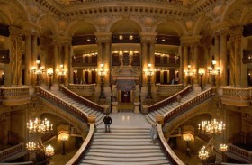 أوبرا باريس تلغي عروضا 