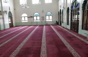 يلوذ بالمسجد هرباً من بلطجية فيُعتدى عليه مع المصلين